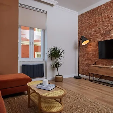 Charming 3br 2bath Ac In Center - Santur D7 Apartamento