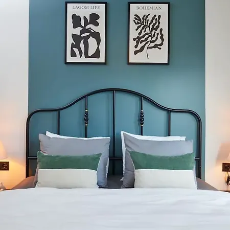 Charming 3br 2bath Ac In Center - Santur D7