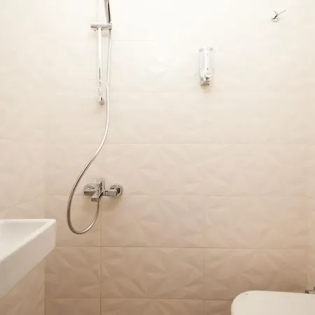 Charming 3br 2bath Ac In Center - Santur D7