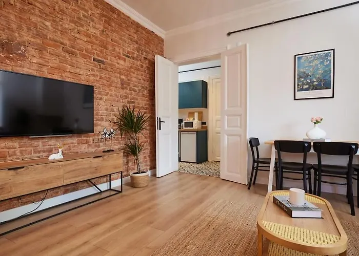 Charming 3br 2bath Ac In Center - Santur D7 Apartamento