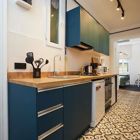 公寓 Charming 3br 2bath Ac In Center - Santur D7 *