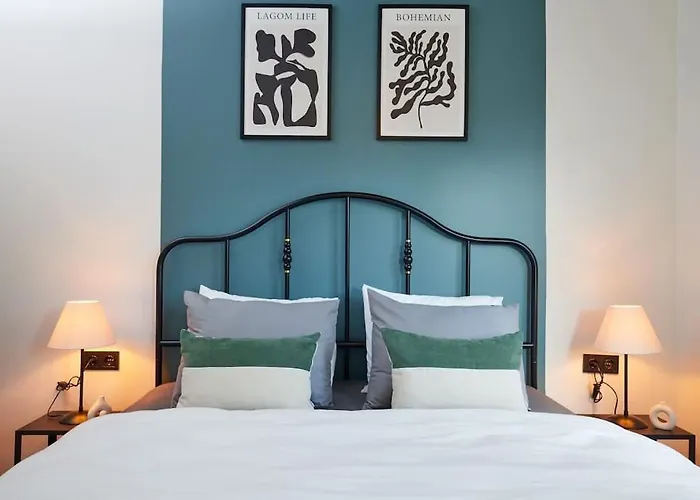 Charming 3br 2bath Ac In Center - Santur D7