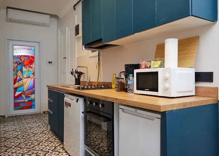 Apartmán Charming 3br 2bath Ac In Center - Santur D7